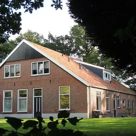 Vakantiewoning De Huusker בית נופש *